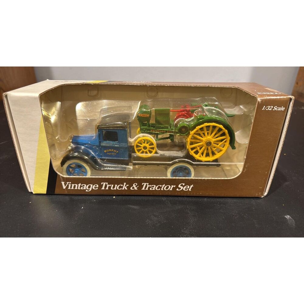 Vintage Ertl Diecast No. 5768 Truck & tractor Set